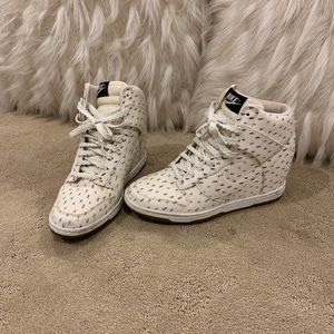 Nike women’s sky hi wedge